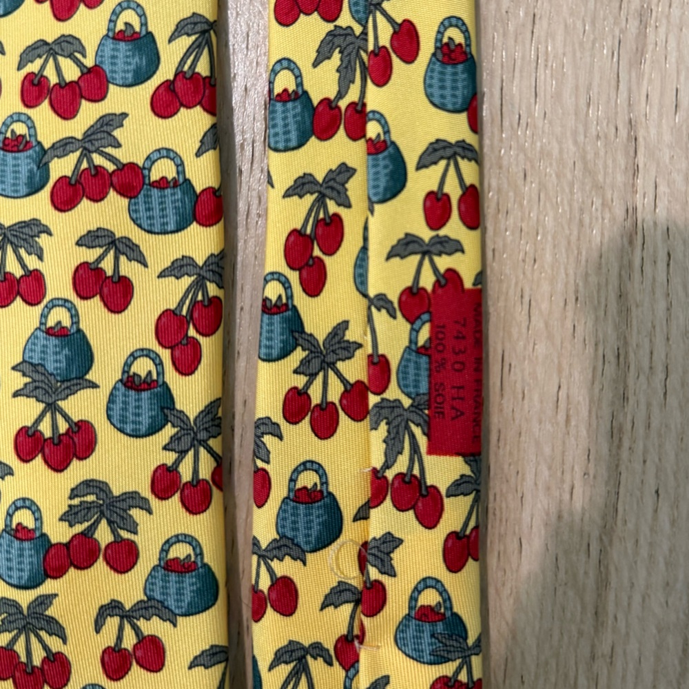 Yellow Floral Patterned Tie - Picture 4 of 5